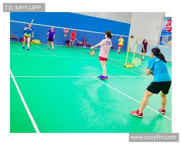 重庆羽毛球队在精英赛中以64分稳居积分榜首位展现强劲实力 重庆羽毛球队在精英赛中以64分稳居积分榜首位展现强劲实力