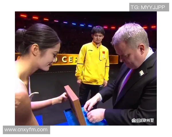 中国足球明星齐聚盛典展现风采引发球迷热烈追捧