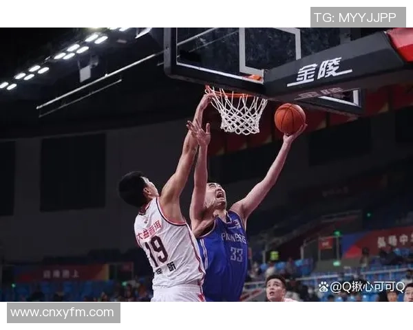 北京篮球队中路突破战术解析与球员表现分析